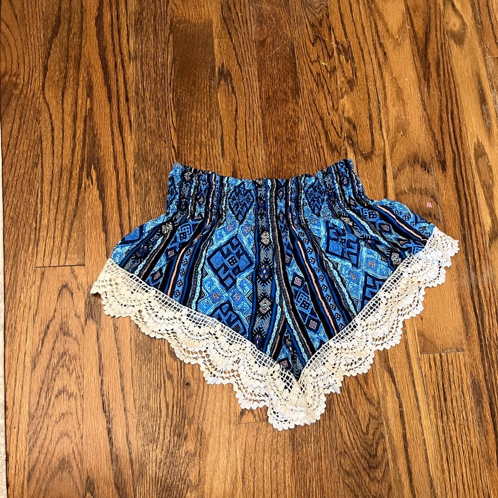 Forever 21 patterned shorts womens small